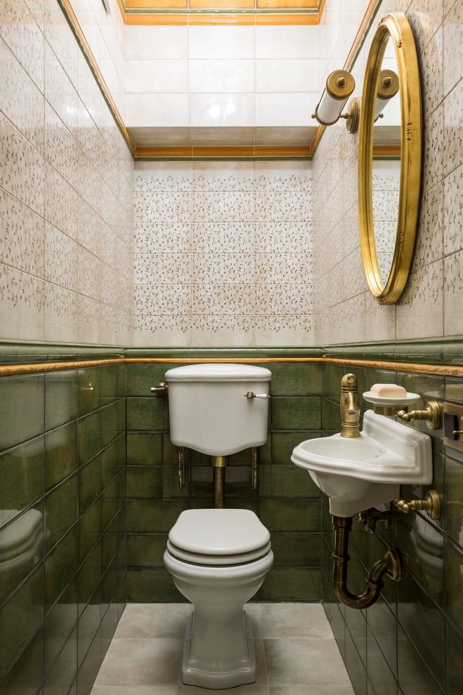 Интерьер туалета без ванны в стиле классики