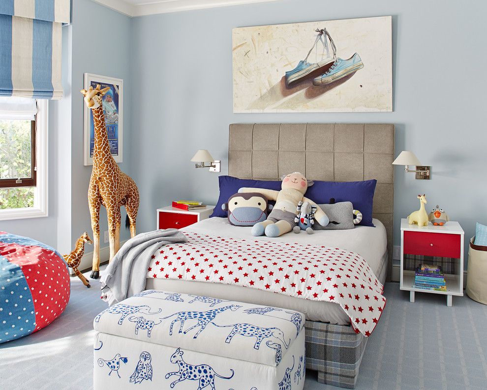 Голубые стены в интерьере детской спальни