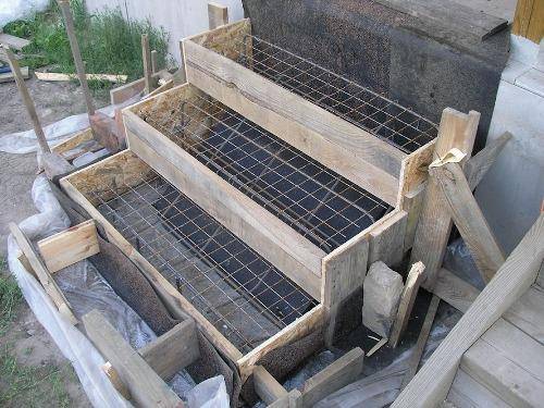 Простейший каркас для изготовления ступеней из бетона