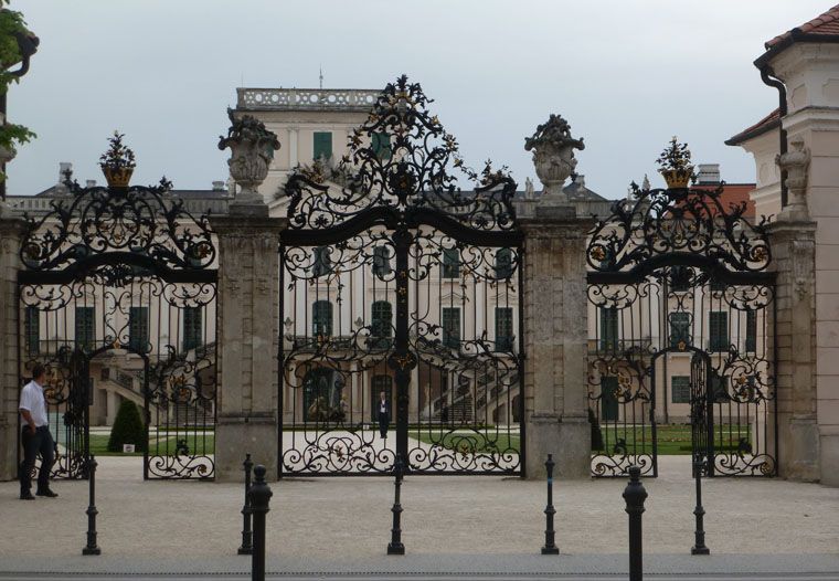 ворота в замке Фертед (Венгрия)