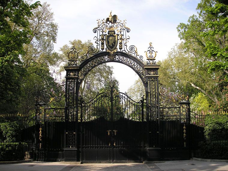 ворота в парке Монсо (Франция)